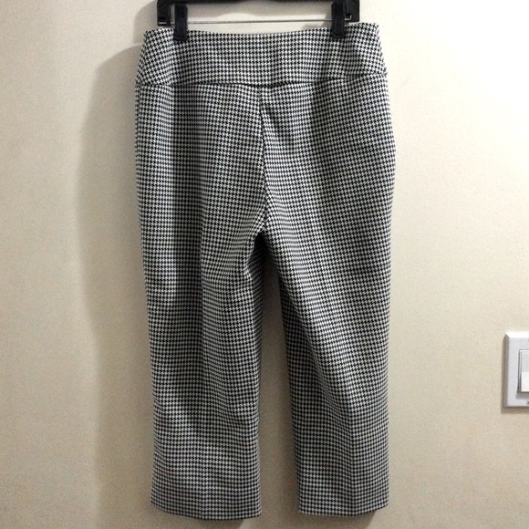 Lisette L Montreal capris pants - Picture 2 of 5